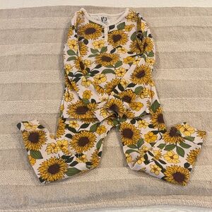 PJ Place Sunflower Pajama Set Size 4